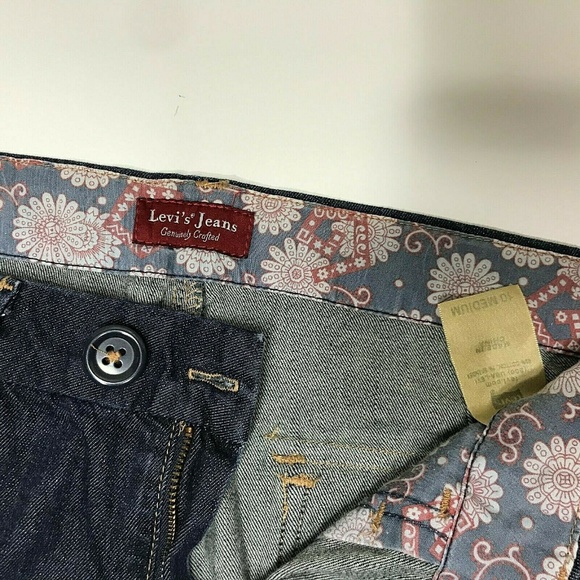 Levi's 10 Dark Wash Wide Leg Trouser Fit Jeans EUC - Picture 7 of 8